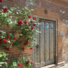 Stunning Cottage in 15 acres