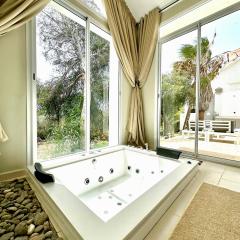 L'amina - Peaceful 1BR Retreat with Jacuzzi