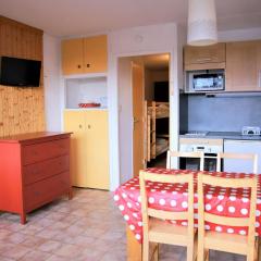 Appartement Auris, 1 pièce, 6 personnes - FR-1-297-34