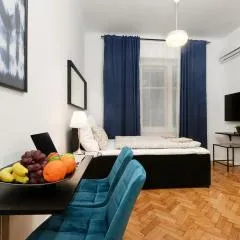 Boutique Central Apartments R611