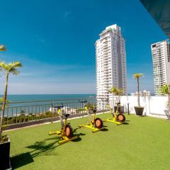 Large 2BR 2BA Condo by the Beach