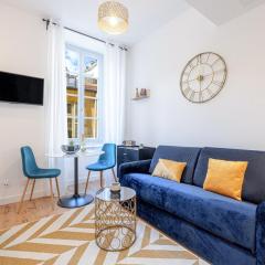 Charming City Center Studio 104