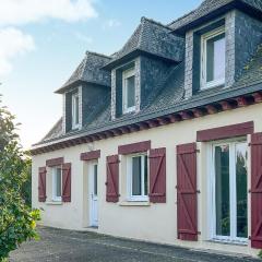 4 Bedroom Stunning Home In Cancale
