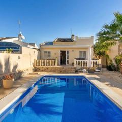 Beautiful and cozy Villa with private pool in urb, San Luis, El Chaparral, Torre