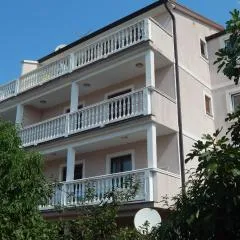 Apartments Vilanija