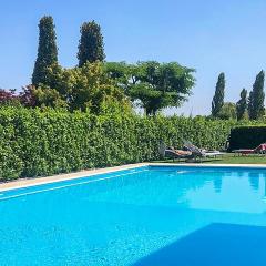 Amazing Apartment In Lugana Di Sirmione