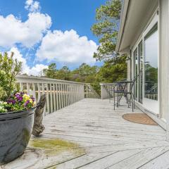 Lakefront Treehouse