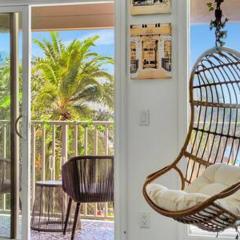 The Palm Exclusive Tropical Luxury on the Water