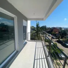 Ótimo apto 50m da areia churrasq 2Q 2 banheiros 301