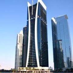 Panoramic lake View 1bk Apartment in JLT 4 ppl early & late check-in 10mn to Marina metro station