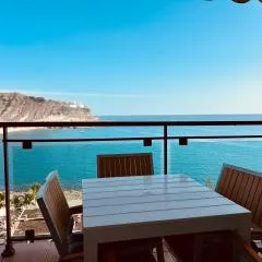 APARTMENT WITH OCEAN VIEW