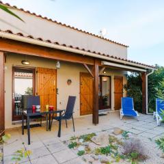 Villa climatisée 3 pièces pour 4 pers., avec WIFI, parking et piscine - Proche plage - FR-1-409-93