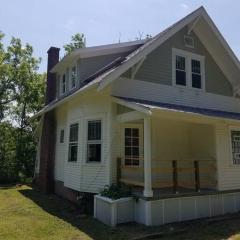 5 minutes by car to OU, 2 Bedroom, 1.5 bath, Wi-Fi