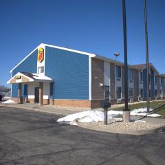 Super 8 by Wyndham Portage