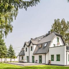 Cozy Apartment In Tlen With Kitchen