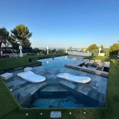 Fabuleuse villa Marseille -7 chambres -14 pers avec grande piscine 2 jacuzzis