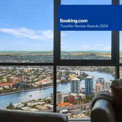 Premium 4 Bedroom Family Apartment - Brisbane City