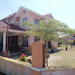 Homestay Camelia Kuala Terengganu Seberang Takir - Near Drawbridge