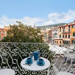Magnolia Apartment, Historic and Elegant, Seaview, 2 Aircondo BDR, 2BTH, pedestrian area, Free Garage 200 mt far!