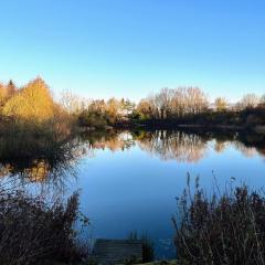 'Little Grebe' - Secluded Rustic Lodge - Fishermans delight.