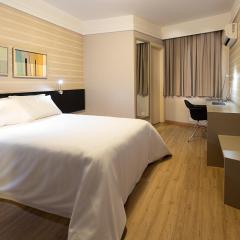 Momax Hotel