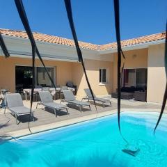 Villa piscine proche plages