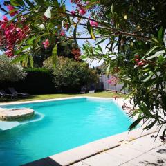 La Garrigue - Maison avec piscine 20min d'Avignon