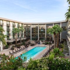 Embassy Suites by Hilton Phoenix Biltmore