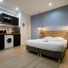 Equipped studio in the heart of the stations