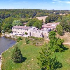 Gorgeous Home In Chiche With Kitchen