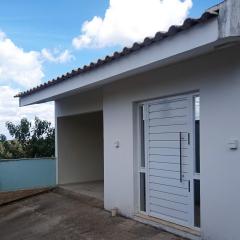 Residência completa e com garagem