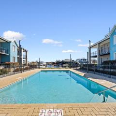 Self contained Resort Apartment 2PAX