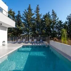 M&B Luxury Villa