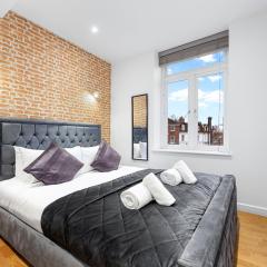 Stylish One Bedroom Flat - Near Heathrow, Windsor Castle, Thorpe Park - Staines London TW18