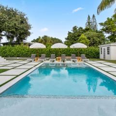 New Spectacular 6BR Bliss - Pool - Spa & Pickell