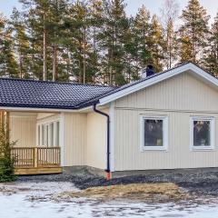 3 Bedroom Cozy Home In Vaggeryd