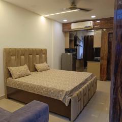 Luxury Furnish Studio Apt 623 in DLF Moti Nagar Delhi