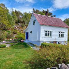 Stunning Home In Finns With 3 Bedrooms And Wifi