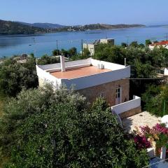 Traditional house with great view 90m from the sea