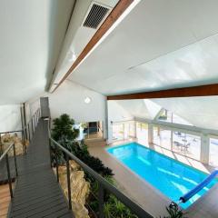 Villa avec piscine d'intérieur “ Losalia “