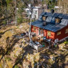 Lyxigt hus i Stockholm med bastu och sjöutsikt