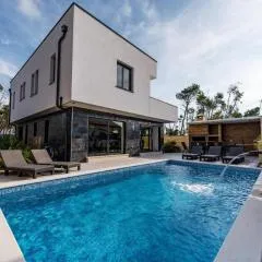 Villa Lisa by Belmont Realty