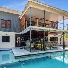 Bramston Beach - Premium Holiday House