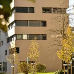New Central Plaza Apartment3
