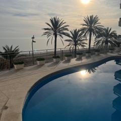 Beachfront 3-bedroom apartment