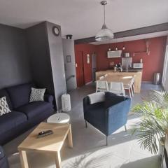 Millerand maison climatisation 3 chambres jardin et stationnement proche intra muros