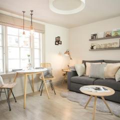 Artizan's Nest - central, Scandi style