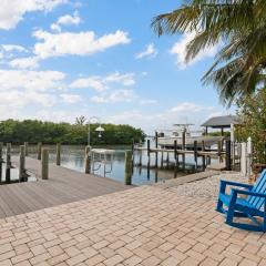 Bayview Drive! 3 bedroom unit with boat slip access and dock!