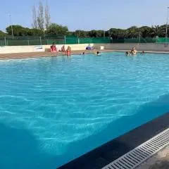 Tennis Village avec terrasse, piscine, clim et parking