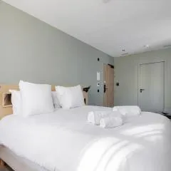 Hôtel Des Sept - Entrée autonome, réception en ligne - Encore Mieux